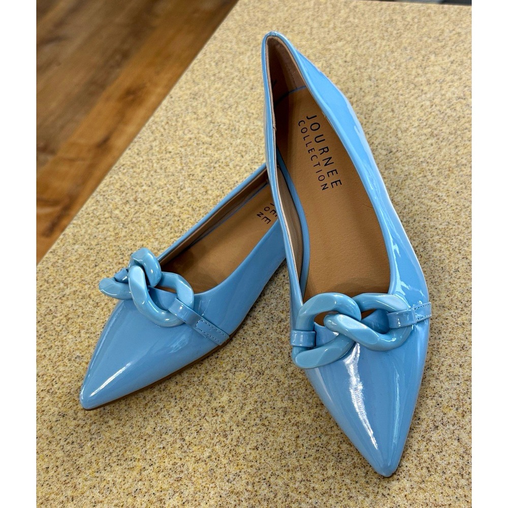 Journee Collection Women's Blue Patent Chain Pointed Toe Ballet Flats Size 8 New